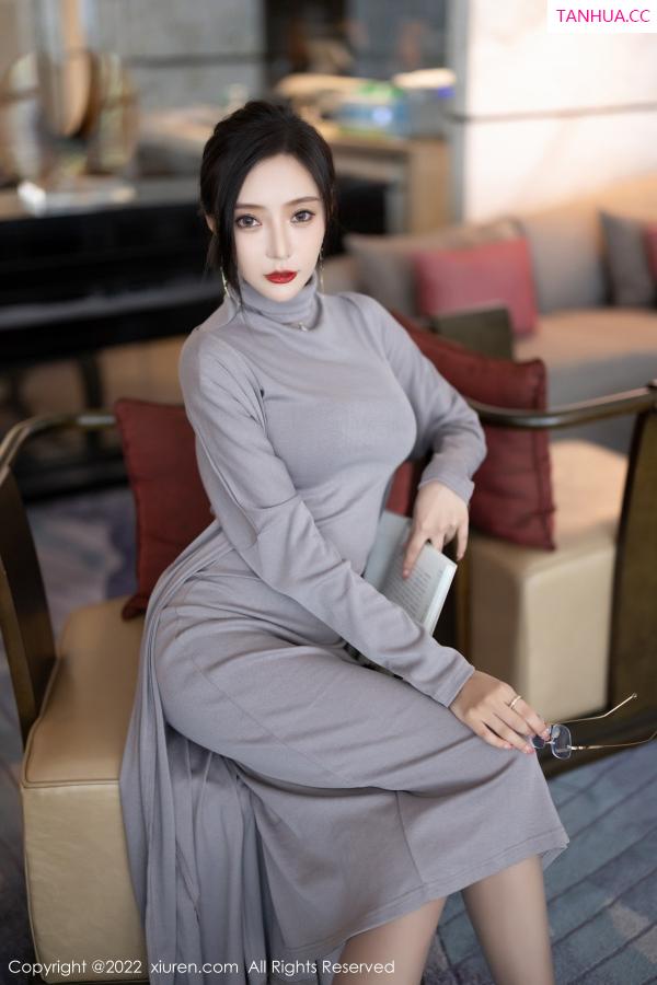 王馨瑶  [XiuRen]高清写真图 2022.10.21 No.5745 王馨瑶yanni 美腿丝袜第10张图片